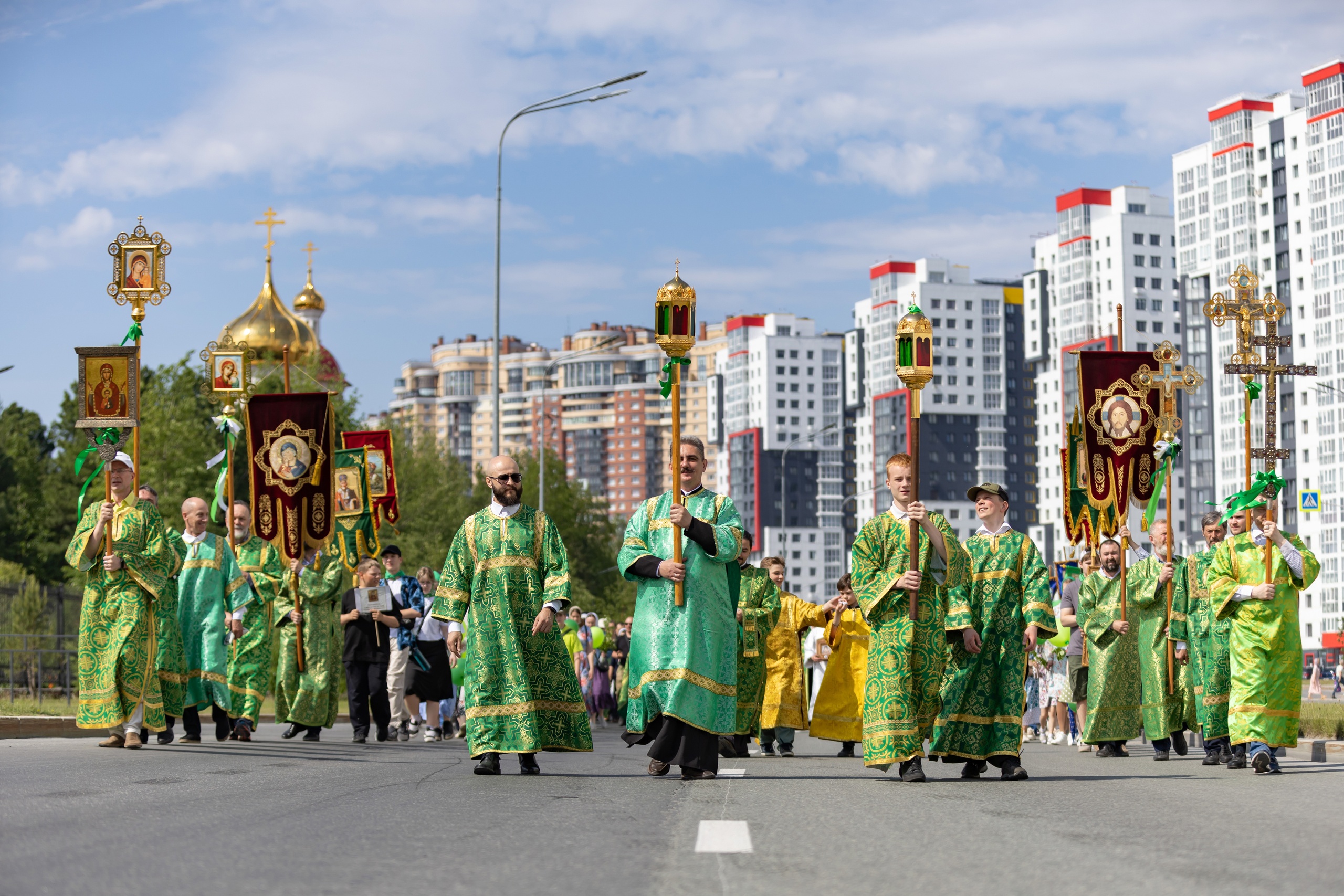 Как прошел крестный ход в городах ХМАО - 23 июня 2024 - 86.ру