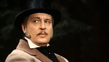 Источник: Стоп-кадр из фильма «О бедном гусаре замолвите слово» (реж. Э. Рязанов, «Мосфильм», 1980)