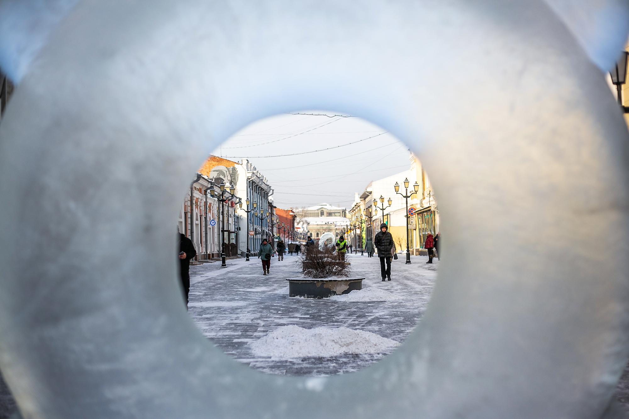 Как выглядят ледяные скульптуры в центре Иркутска: фоторепортаж с  центральных улиц - 21 декабря 2023 - ИРСИТИ.ру