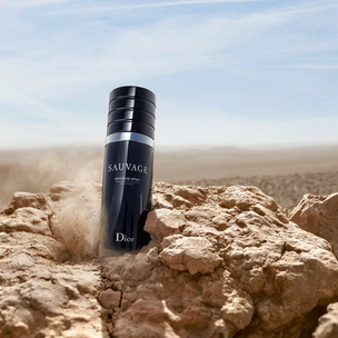 Жест свободы: новый аромат Sauvage Very Cool Spray от Dior
