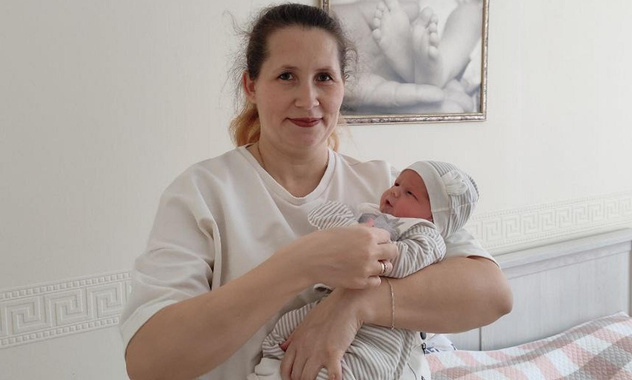 В Подмосковье врачи помогли 40-летней матери-героине родить 13-го ребенка