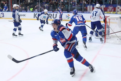 СКА разгромил Барыс со счетом 7:0 благодаря хет-трику Плотникова