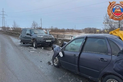 Водитель Lada Kalina погиб в аварии под Самарой