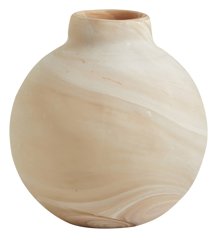 ТОП-15: «пузатые» вазы для весенних букетов