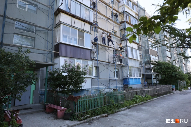 За три года в Екатеринбурге наведут порядок в тысяче жилых домов | Источник: Дарья Пона / Городские медиа