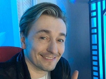 Сергей Безруков вернулся к образу Саши Белого из «Бригады»