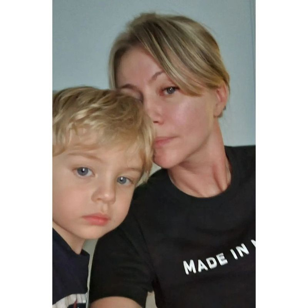 Мария Миронова поделилась редким фото младшего сына
