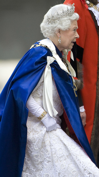 Дорогой презент: любимое украшение Королевы, которое напоминает ей о принце Филиппе