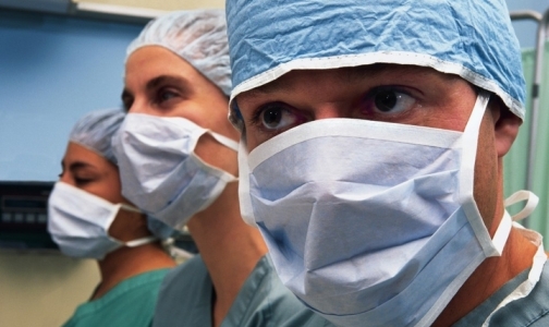 Японские хирурги учили петербургских врачей, как оперировать рак