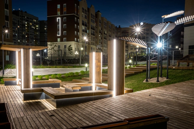 Чтобы гулять было комфортно и безопасно даже в темное время суток, большое внимание уделено еще и освещению  | Источник: «Железно»