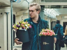 Автор сервиса «Цветы в аренду» скрывает свой бизнес от девушки
