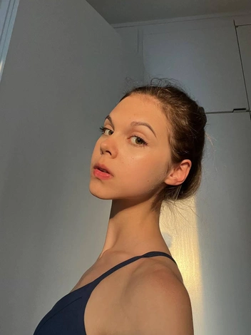 Девушка активно ведет блог и занимается в зале | Источник: Арина Рыкова | GYMGIRL / T.me