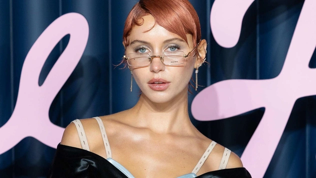 Как выглядит 25-летняя дочь Джуда Лоу и почему ее сравнили с Розой Сябитовой