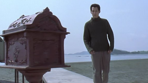 «Игра в кальмара» и еще 10 лучших фильмов и дорам с Ли Джон Джэ