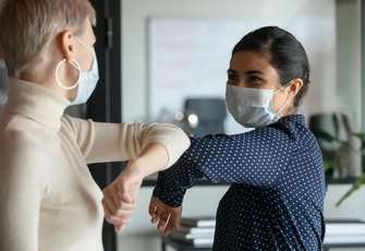 Цена трудоголизма — артрит и язва: 4 причины, почему опасна ОРВИ «на ногах»