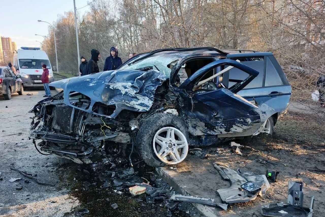 �������� ���������. �� ����� ������ �������� Lexus ������� ����������� ��� � ������� ���� ����� ����� 