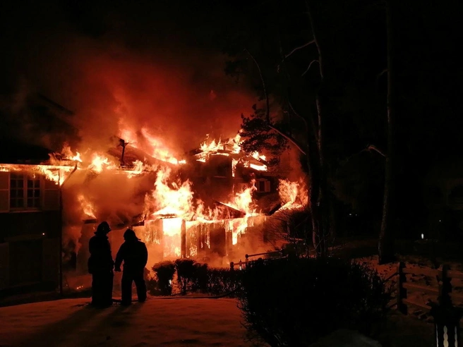 На борьбу с огнем подняли почти 60 человек | Источник: ГКУ СО Центр по делам ГО, ПБ и ЧС