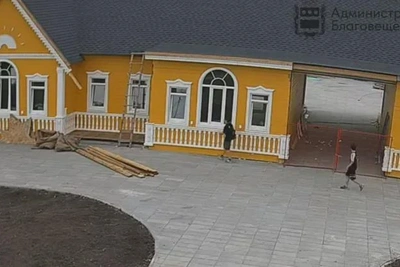 Вандалы испортили новый домик: ущерб от 500 тысяч рублей