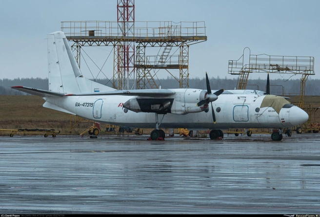 Ан-24 в аэропорту Ижевска в 2020 году | Источник: Даниил Попов / Russianplanes.net
