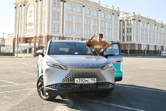 Кроссовер определенно будет выделяться на улицах города | Источник: Максим Воробьев