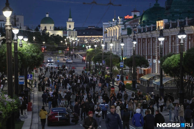 В выходные на Ленина можно спеть, станцевать или показать другой номер | Источник: Евгений Софийчук / NGS55.RU