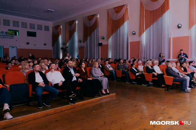 В зале было много свободных мест | Источник: Даниил Пономаренко / MGORSK.RU