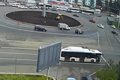 В центре Уфы ограничили движение из-за работ на кольце