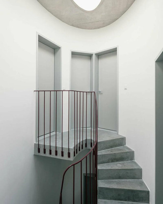 Бетон и дуги: минималистичный дом в Бельгии