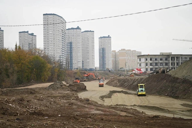 Строительство дороги на улице Старокубанской (фото от ноября 2024 года) | Источник: пресс-служба администрации Краснодара