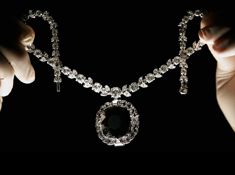 Что такое черный бриллиант: история необыкновенного камня | marieclaire.ru