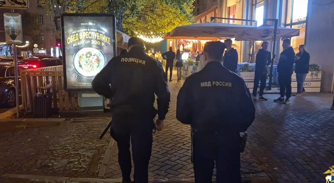 Росгвардия, полиция и ГАИ провели совместный рейд по центру Новосибирска | Источник: ГУ МВД России по Новосибирской области