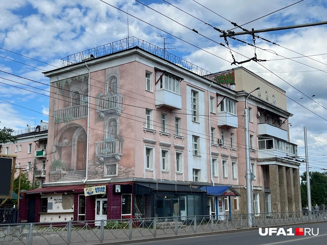Ваши ставки, какой эпохи здание? | Источник: Андрей Бирюков / UFA1.RU