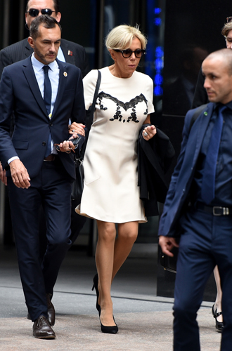 Первый стилист Франции: кто одевает Брижит Макрон