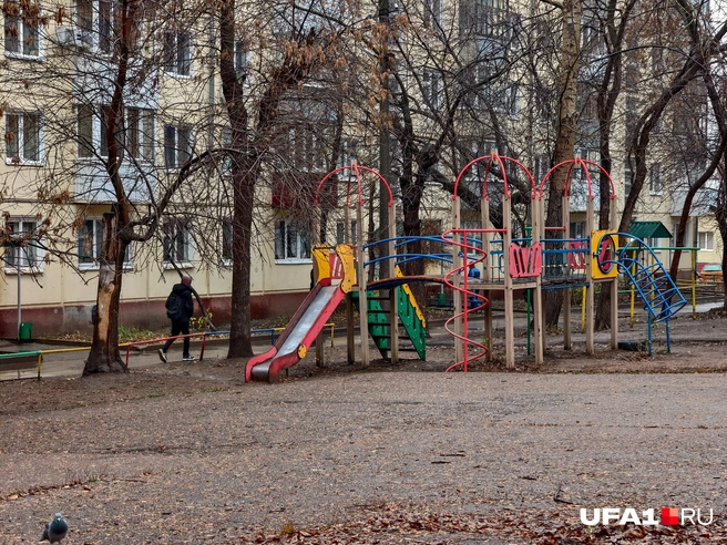 Осенью площадка пустует без своих маленьких «клиентов» | Источник: Булат Салихов / UFA1.RU
