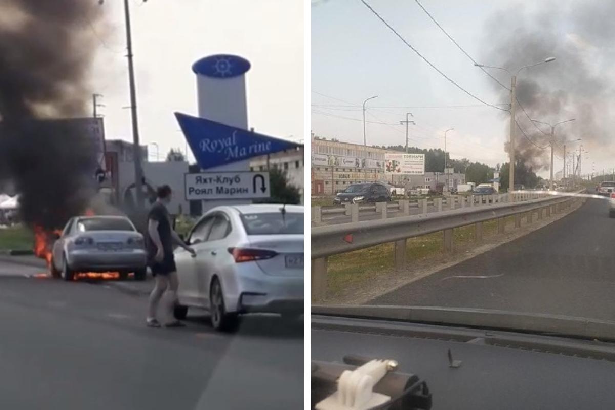 Под Новосибирском на въезде в Бердск на дороге загорелась «Мазда» 25 июля  2021 г. - 25 июля 2021 - НГС.ру