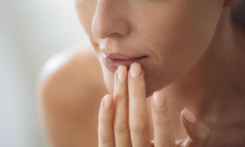 Почему немеют губы: самые распространенные причины