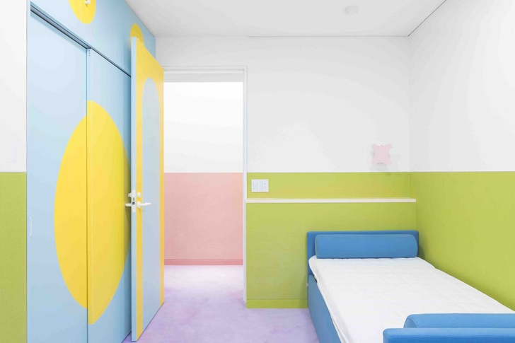 Все цвета радуги: квартира 160 м² в Токио (фото 5)
