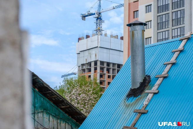 Куда ни глянь высотка к небу тянется | Источник: Булат Салихов / UFA1.RU