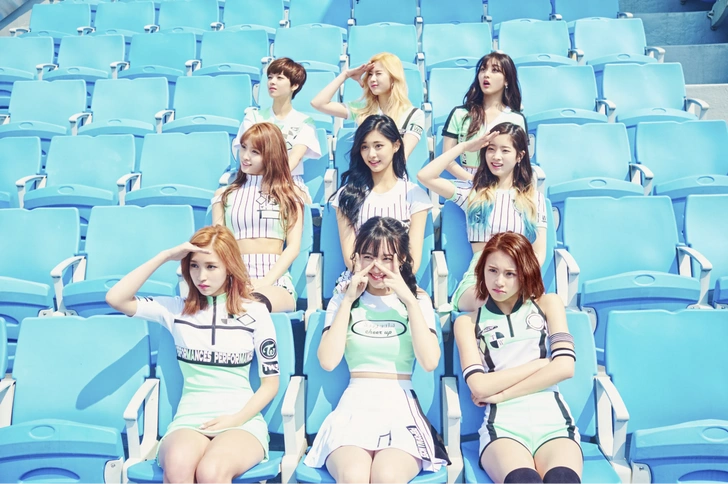 K-поплогия: твой супергид по k-pop группе TWICE