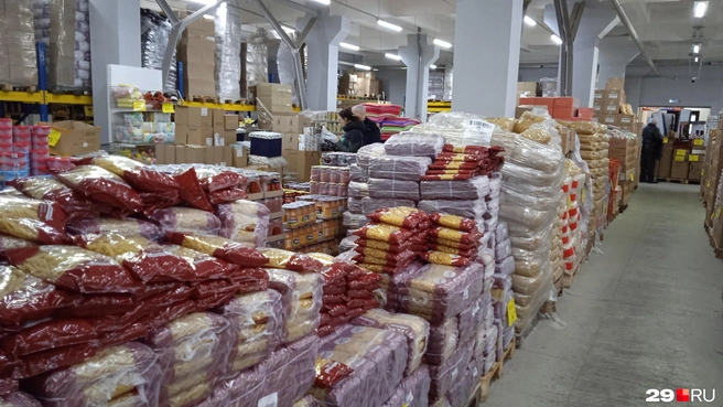 В «Светофоре» обычно продукты расположены вот так | Источник: Юрий Скородумов / 29.RU