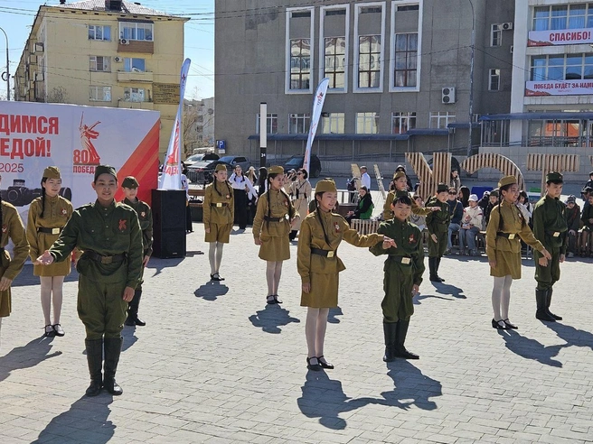 Вот такие прекрасные пары танцоров | Источник: Аяна Николаева / Telegram