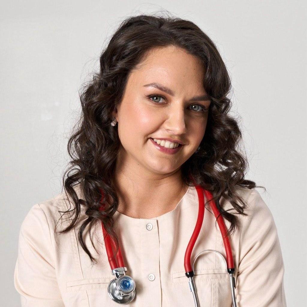<p>Полина Беспалова</p>