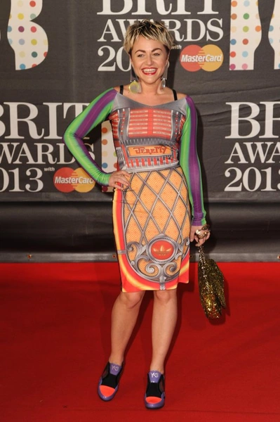 Джейми Уинстон (Jaime Winstone) в платье Adidas | Источник: getty images