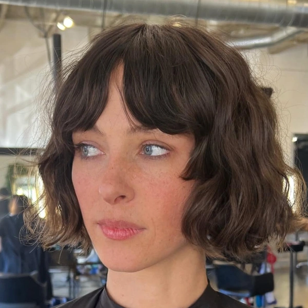 короткие стрижки, короткая стрижка женская, модные короткие стрижки, короткие стрижки 50, короткая стрижка с челкой, короткие стрижки 2025 женские, стрижка на короткие волосы для женщин, стрижка на короткие волосы фото, короткие стрижки женские фото | Источник: Социальные сети