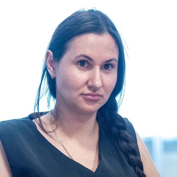 Людмила Неклюдова, официальный инструктор бренда профессиональной косметики KANE Professional | Источник: Михаил Огнев/ «Фонтанка.ру»