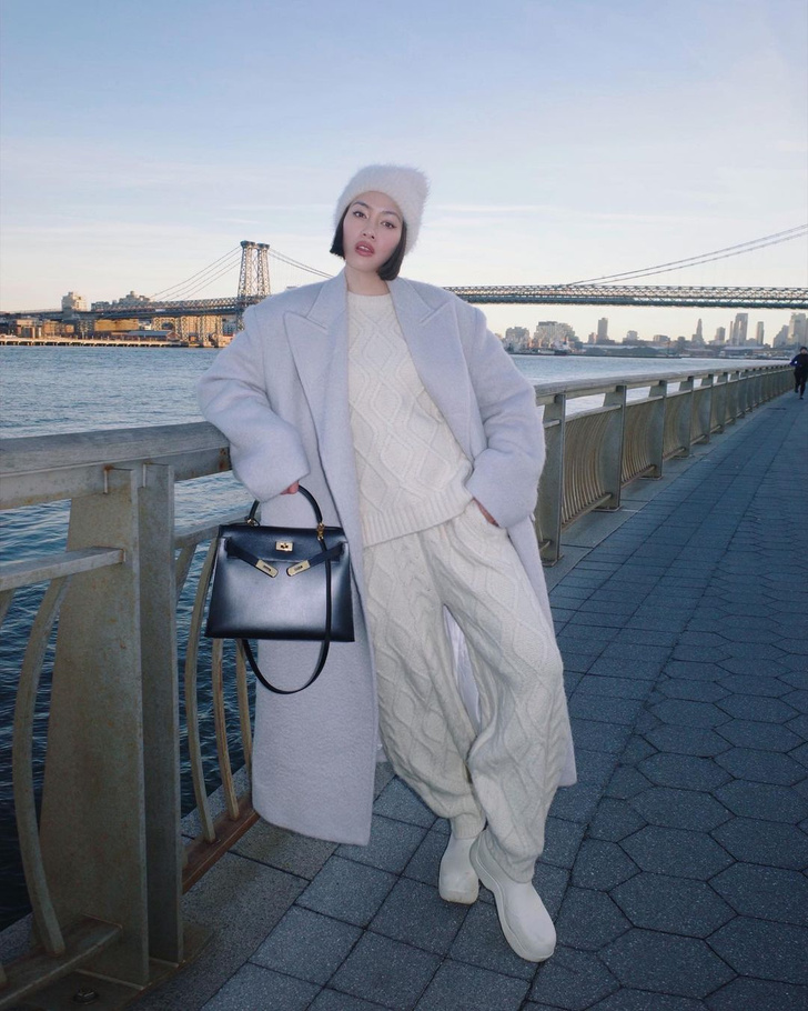 Тиффани Хсу показывает, как создать модный зимний аутфит в светлых оттенках