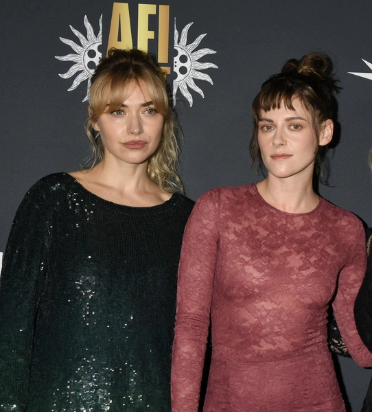 Жена Кристен Стюарт  | Источник: MPNC/Copyright © 2025 BACKGRID, Inc.