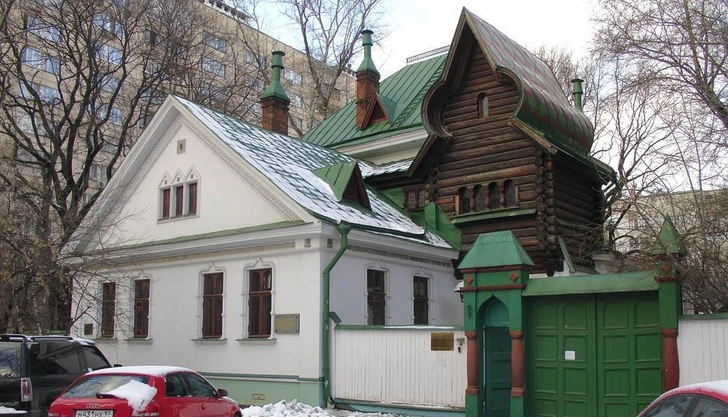 Экстерьер дома | Источник: wikimedia.ru