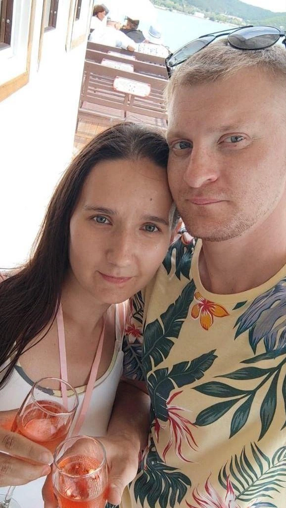 Супруг поддержал жену, когда она решила пойти работать на завод | Источник: Екатерина