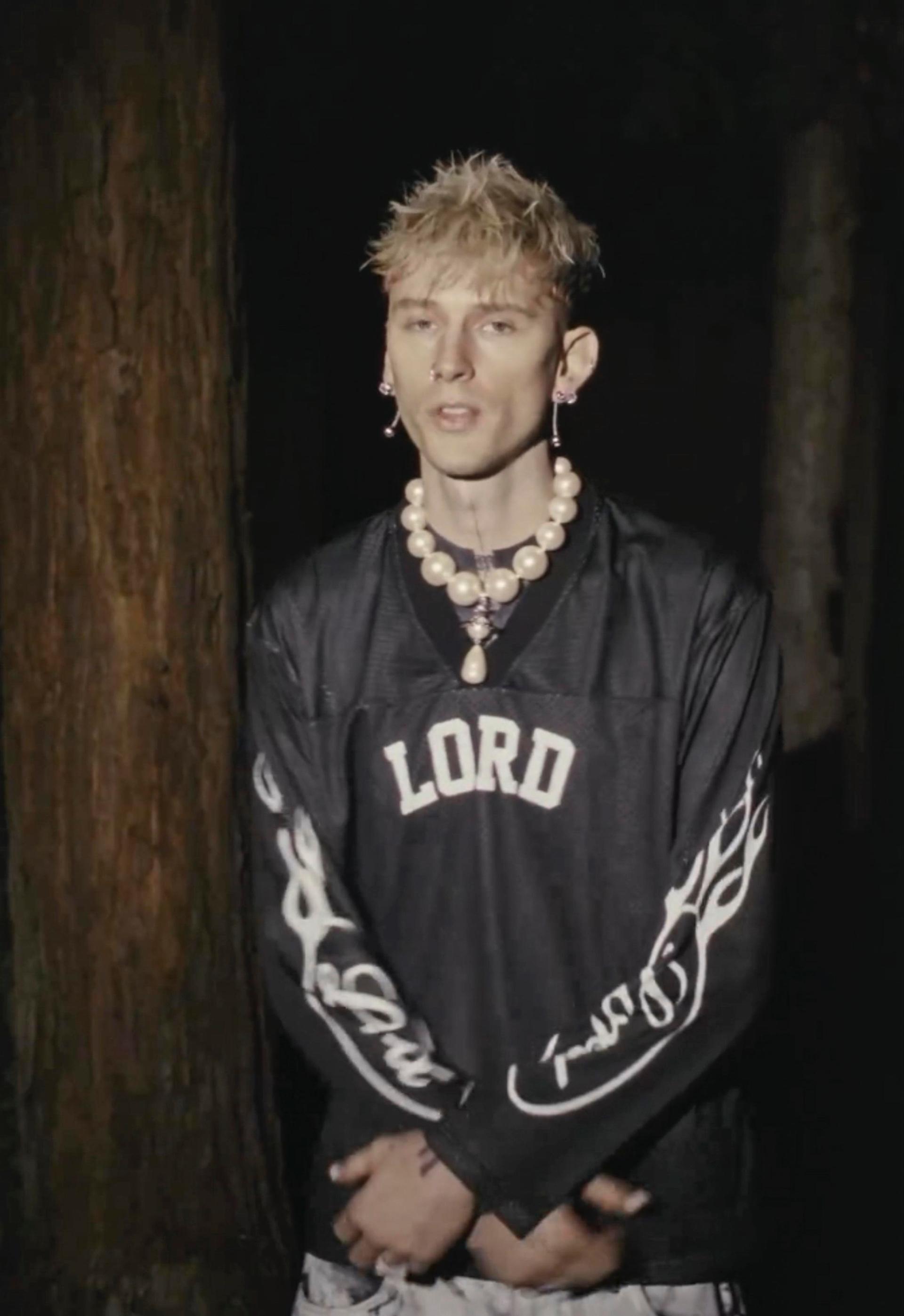 Гид по стилю: 7 модных фишек Machine Gun Kelly | theGirl